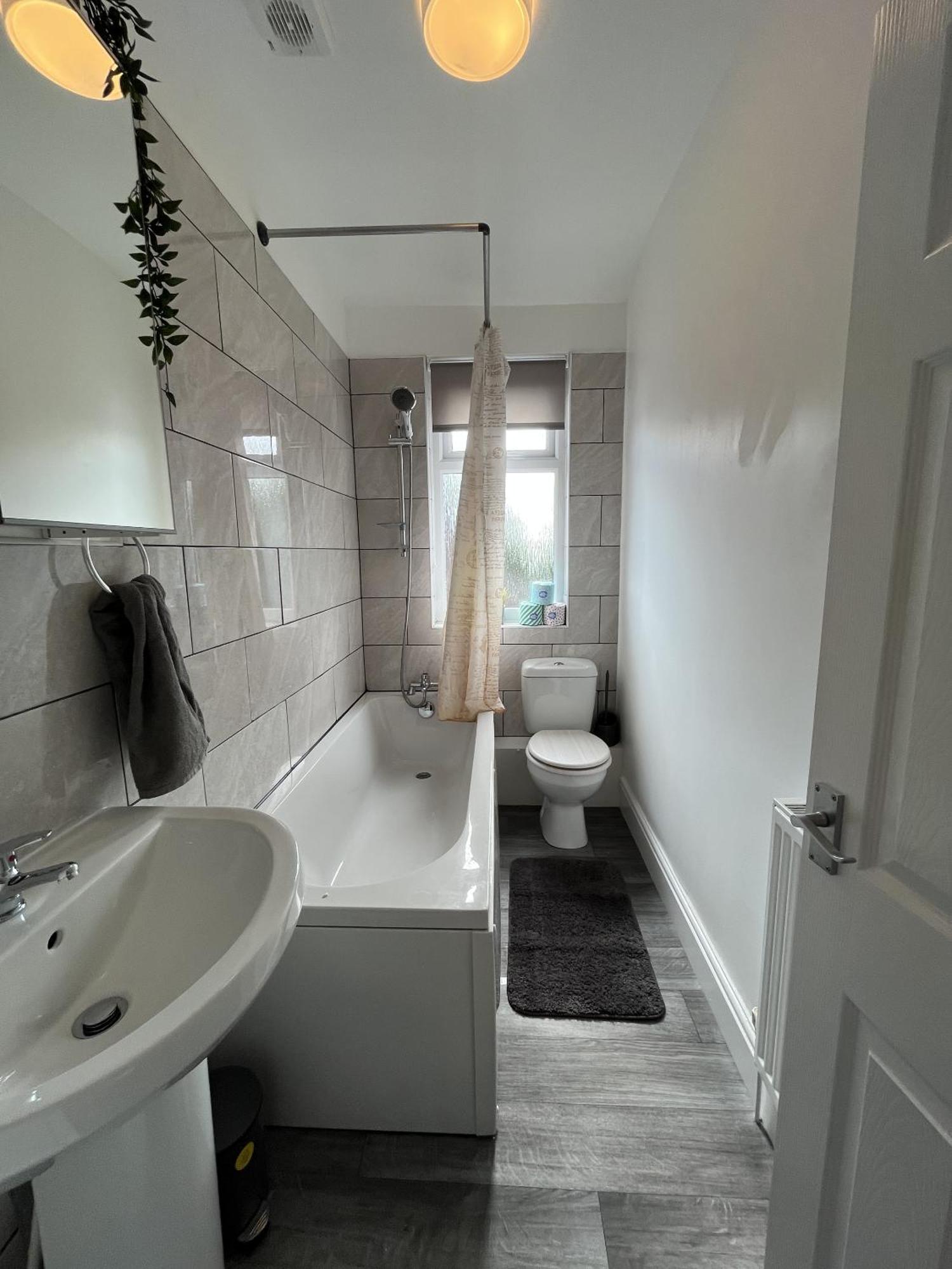 Modernised Central Wigan Townhouse Sleeps Up To 6 Exterior foto